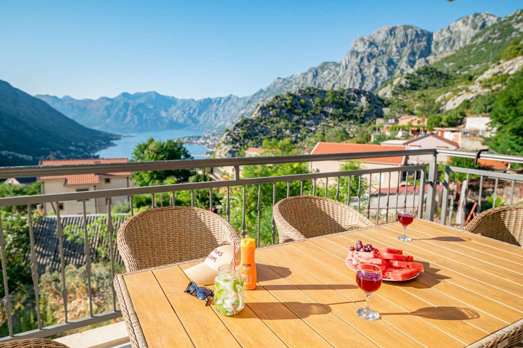 Red Hill Lejlighed Kotor Eksteriør billede