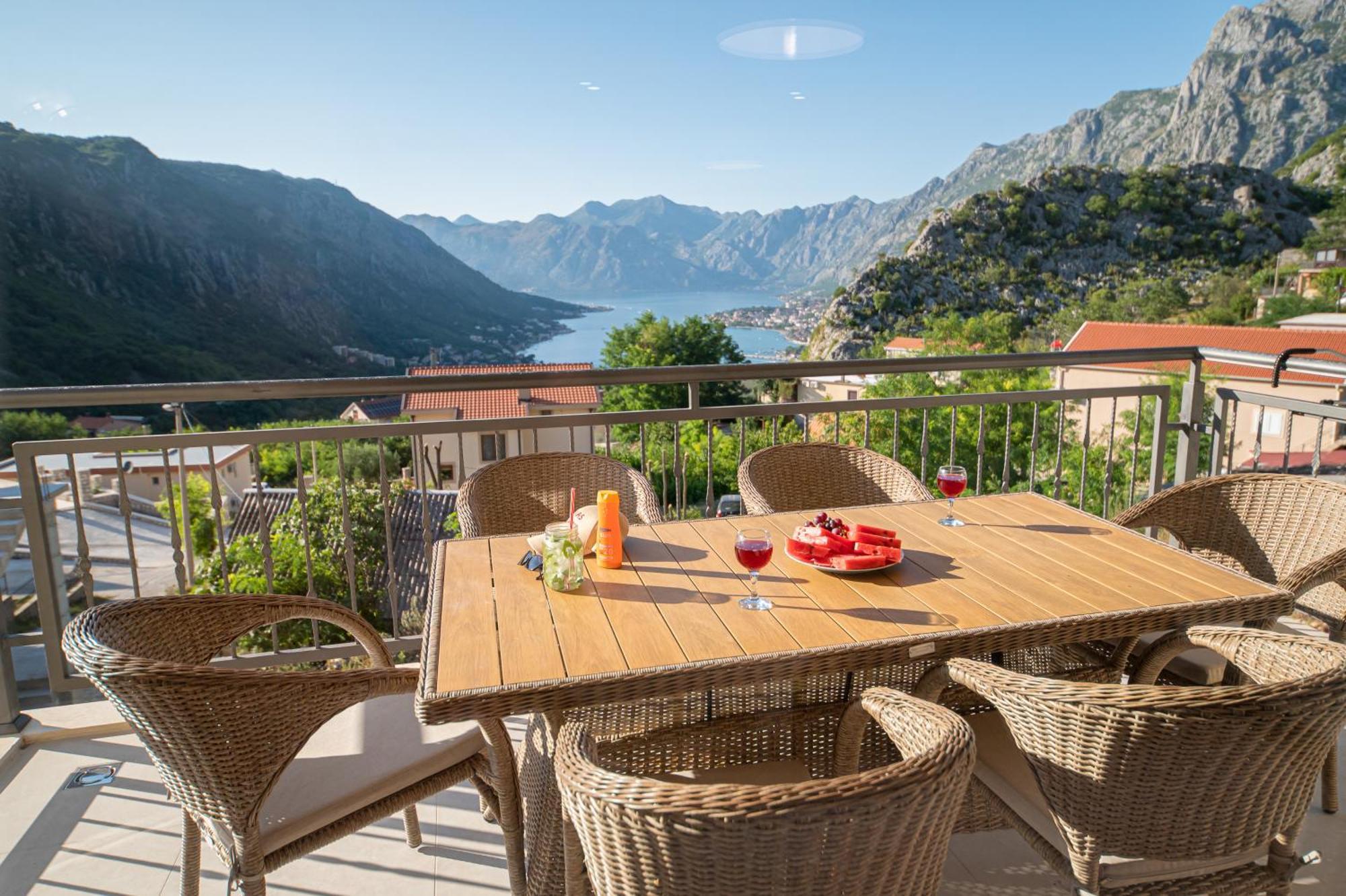 Red Hill Lejlighed Kotor Eksteriør billede